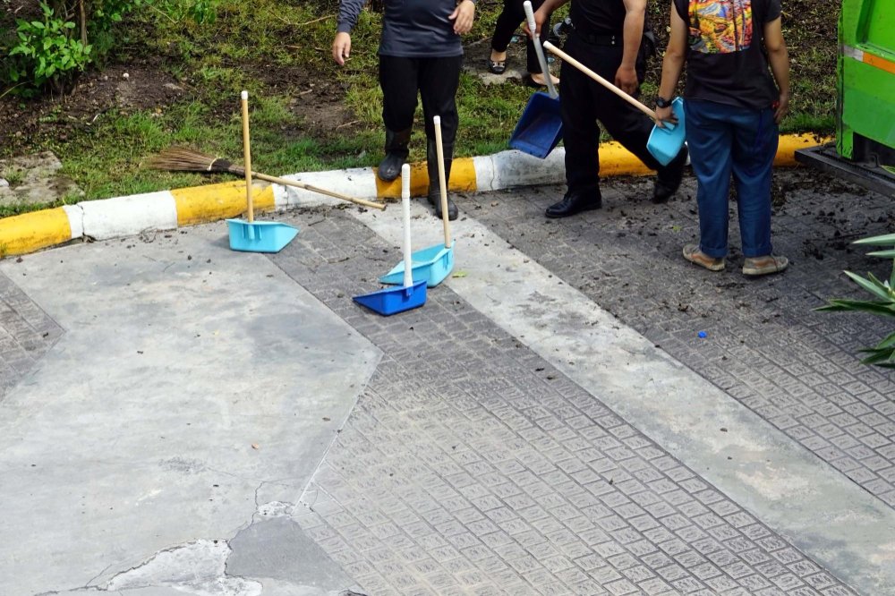 Paver Sealing for bright exterior surfaces in Florida